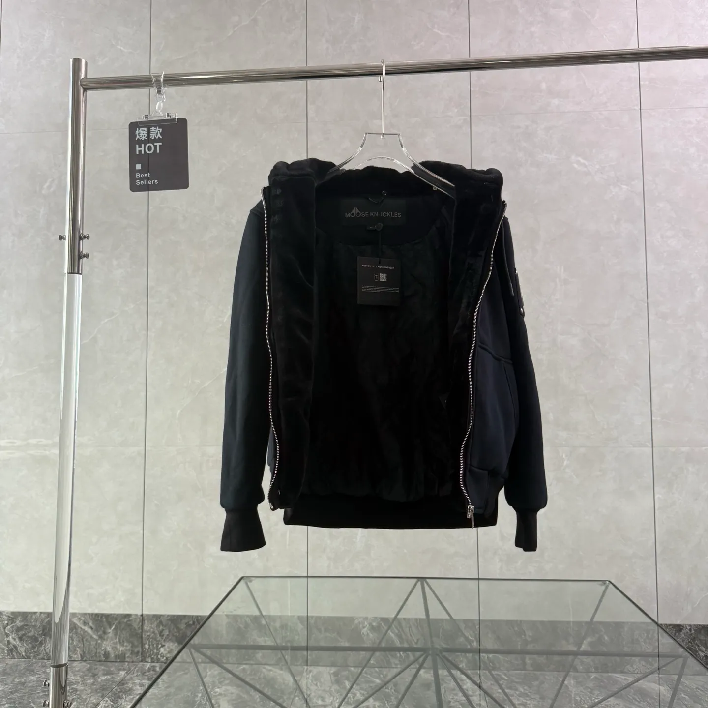 （ ） Moose Knuckles SS 23 、 ， ， ， 🍃 ， ， ， ☁️ ！ ♾️ ： ， Premium ， Authentic ！ Size：S-XXL 👉 👉